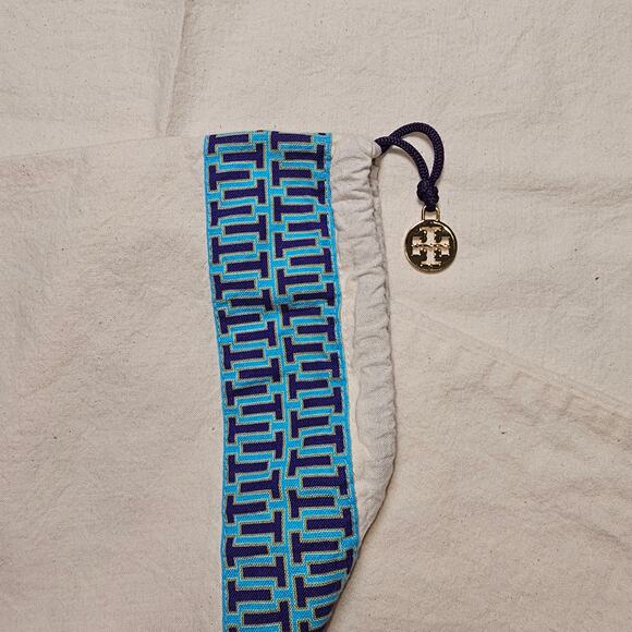 Tory Birch Dust Bag with Drawstring and Gold Tory Charm 23x21 - Picture 5 of 5